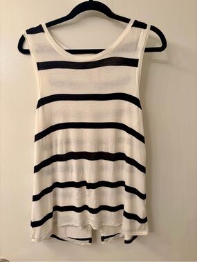 Halogen Women’s Black & White Striped Sleeveless Tank Top